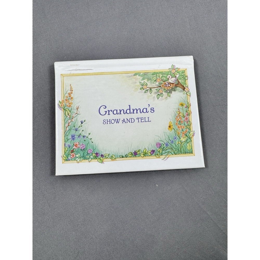 VTG HALLMARK Grandma's Show & Tell Photo Album, 6" by 4" Photos,‎ NEW/Unused